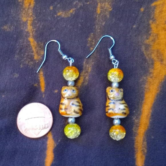 Handmade Cat Tiger Dangle Earrings - Picture 2 of 2